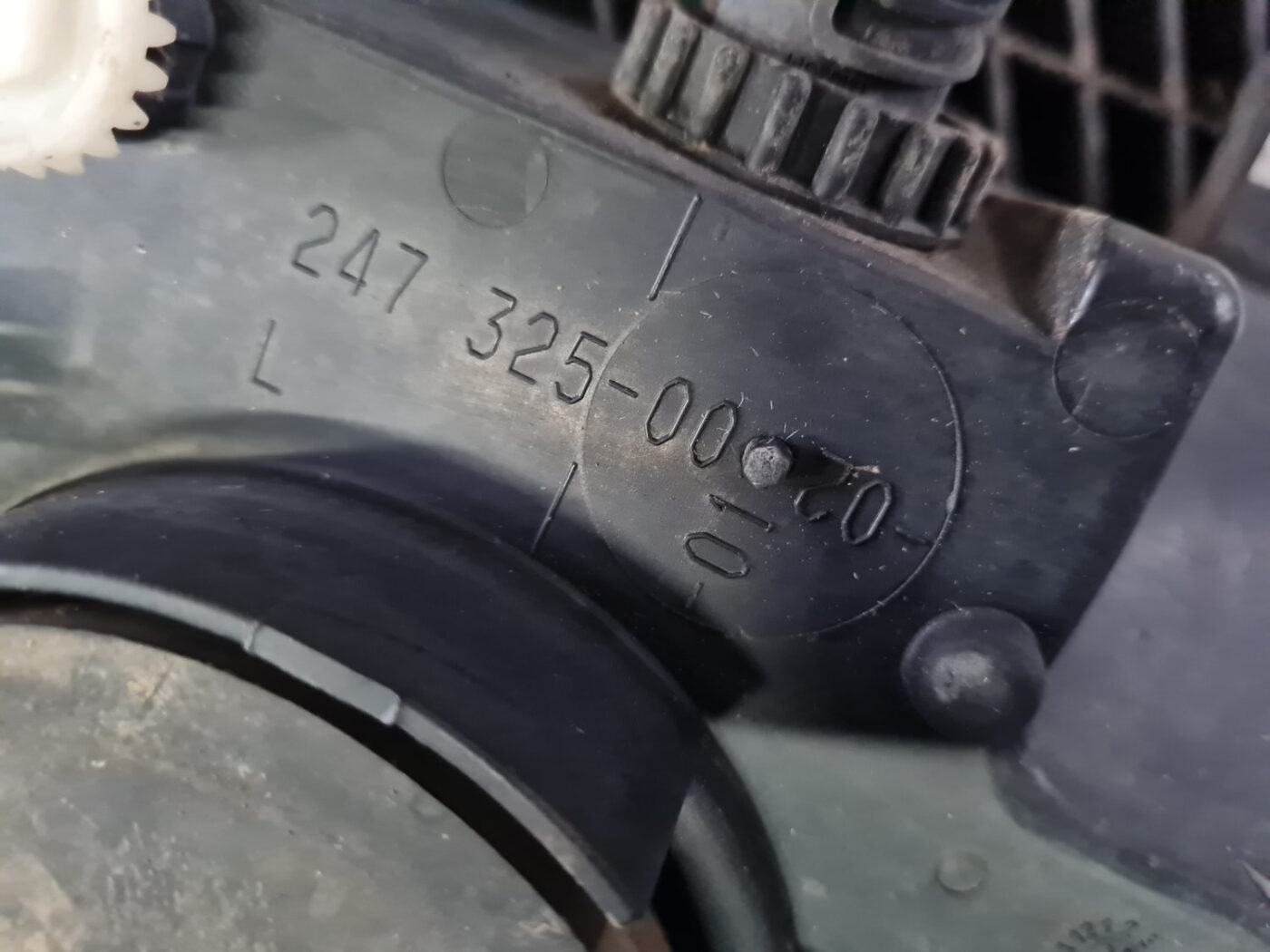 Priekšējais kreisais lukturis priekš RENAULT TRUCK 2004 4 Priekšējais kreisais lukturis priekš RENAULT TRUCK 2004