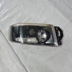 Priekšējais labais lukturis priekš RENAULT TRUCK 2004