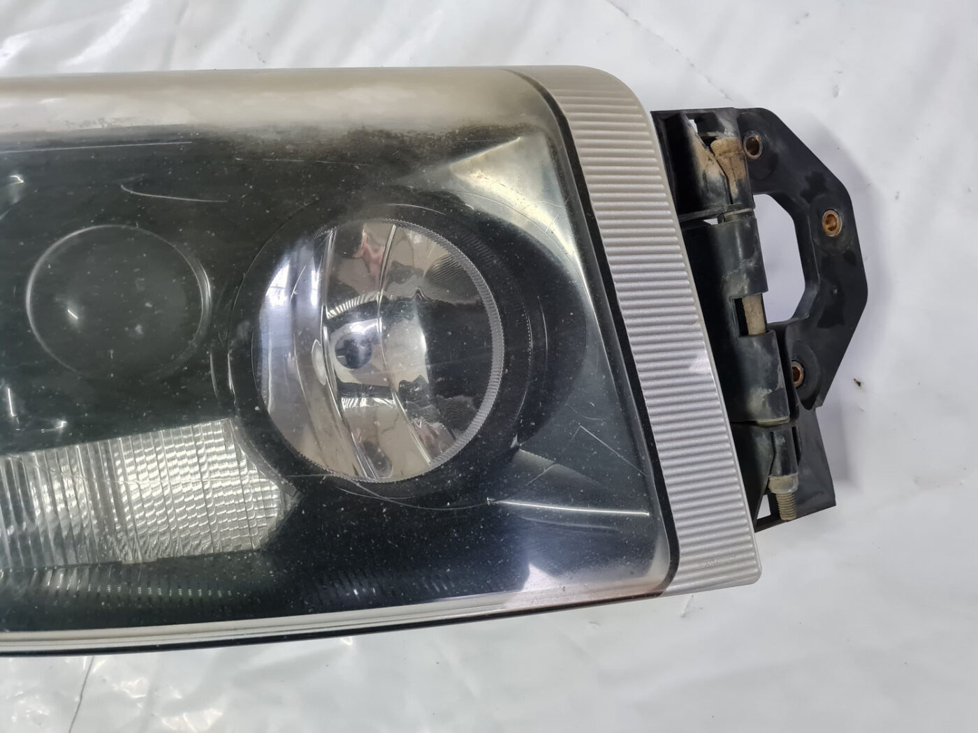 Priekšējais labais lukturis priekš NEW AND USED CAR SPARE PARTS 17 Priekšējais labais lukturis priekš NEW AND USED CAR SPARE PARTS