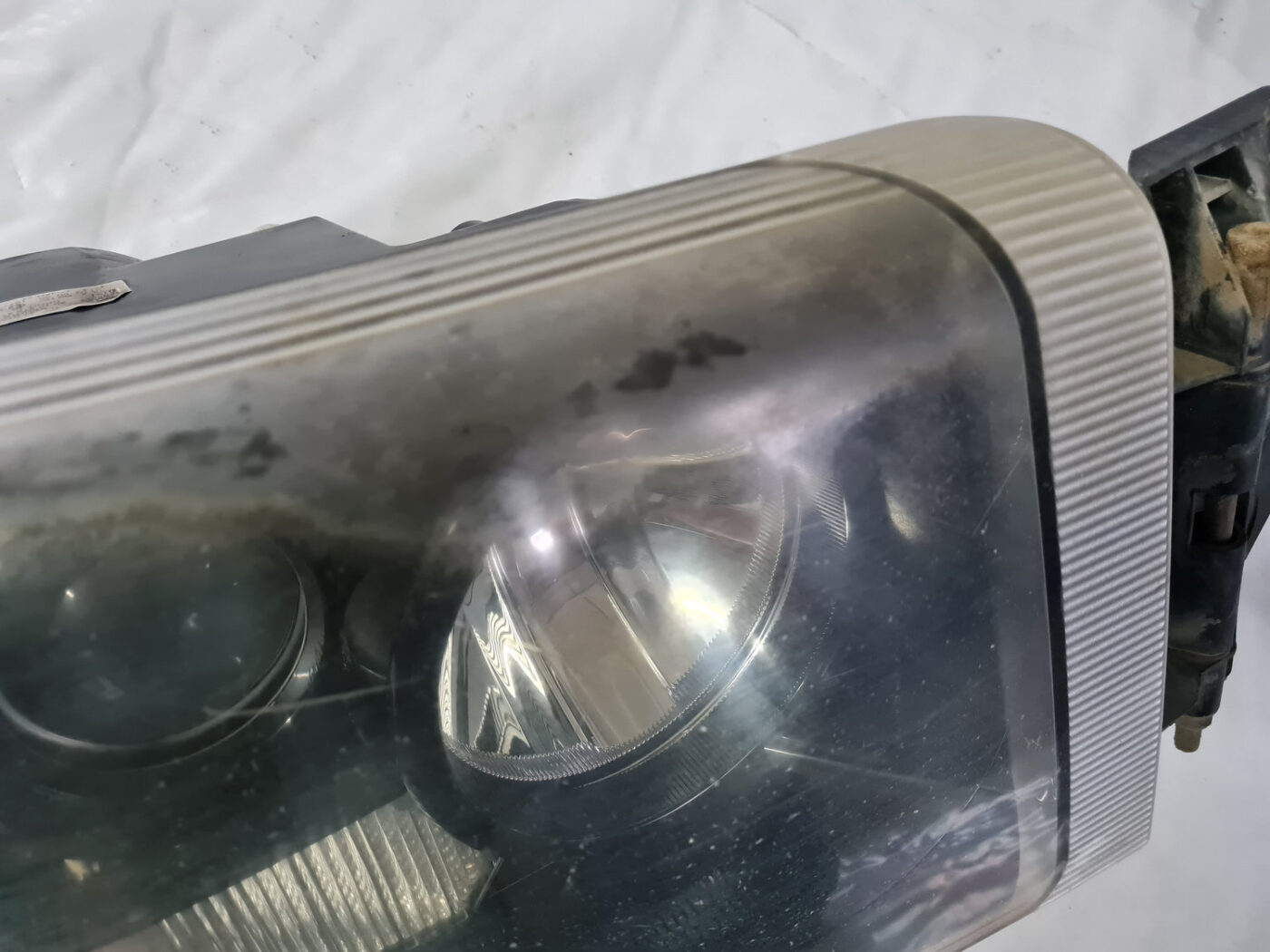 Priekšējais labais lukturis priekš NEW AND USED CAR SPARE PARTS 13 Priekšējais labais lukturis priekš NEW AND USED CAR SPARE PARTS