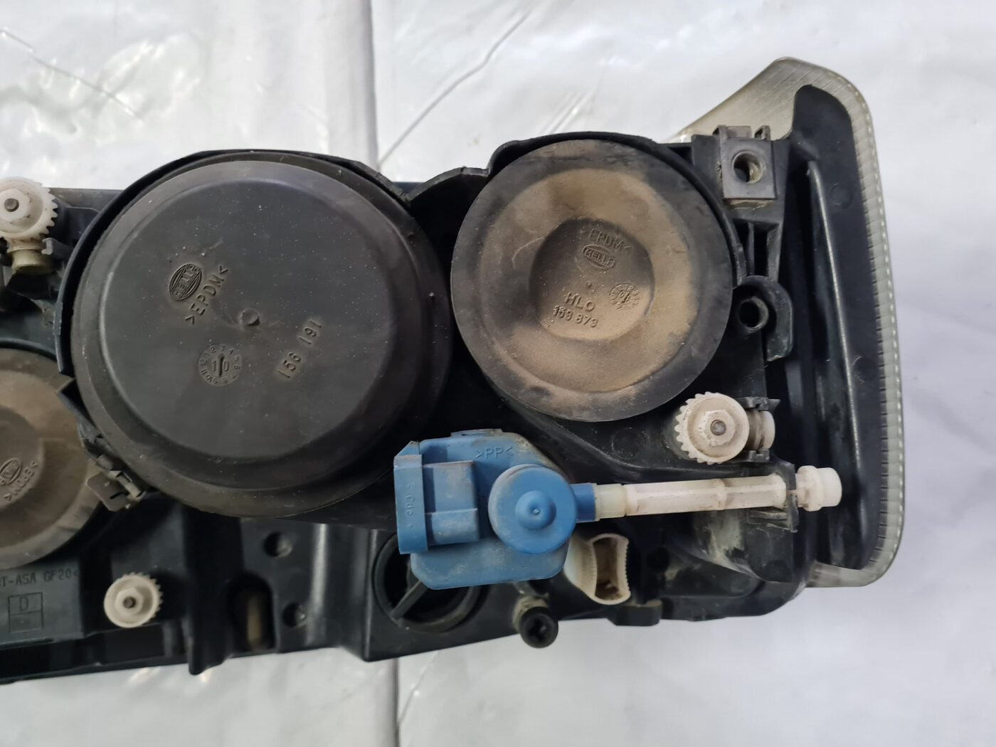 Priekšējais labais lukturis priekš NEW AND USED CAR SPARE PARTS 8 Priekšējais labais lukturis priekš NEW AND USED CAR SPARE PARTS