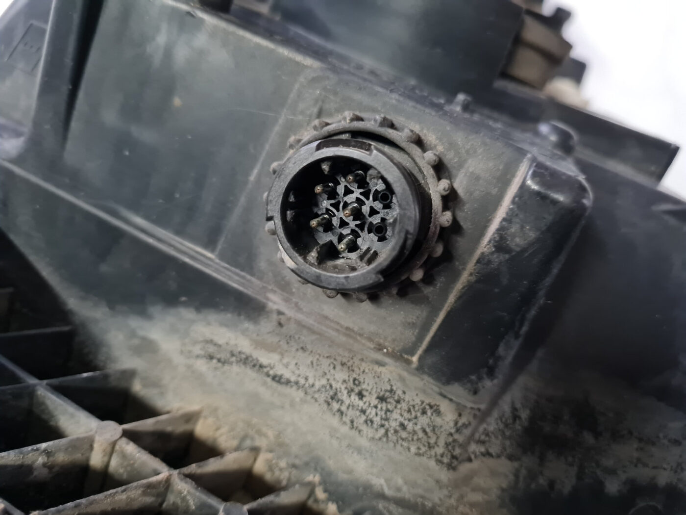 Priekšējais labais lukturis priekš NEW AND USED CAR SPARE PARTS 3 Priekšējais labais lukturis priekš NEW AND USED CAR SPARE PARTS