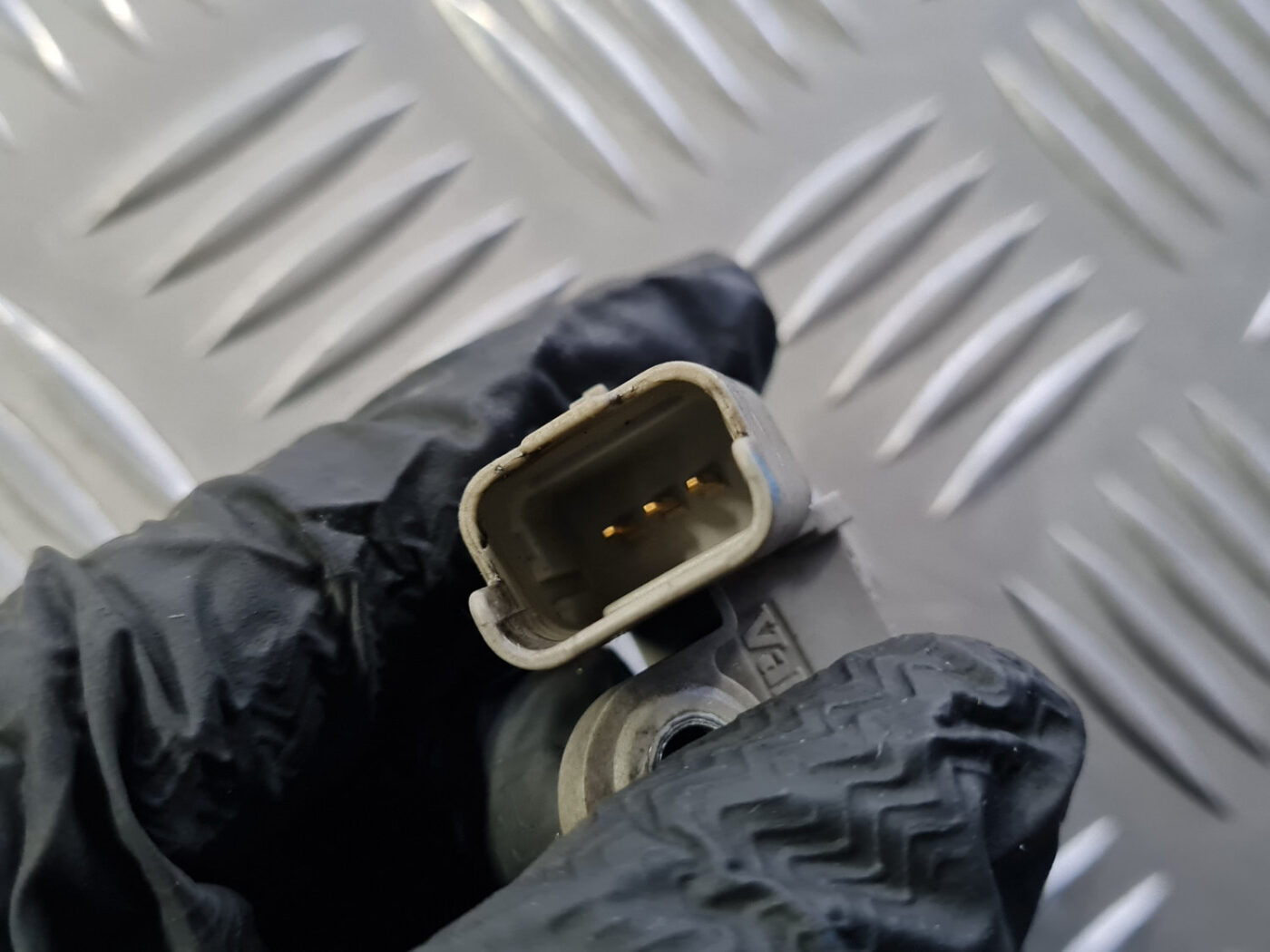 Sadales vārpstas devējs priekš VOLVO C30 2009 3 Sadales vārpstas devējs priekš VOLVO C30 2009