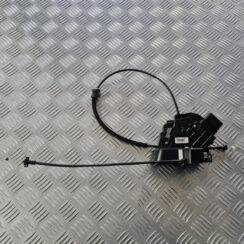 Priekšējo labo durvju slēdzene priekš VOLVO C30 2009