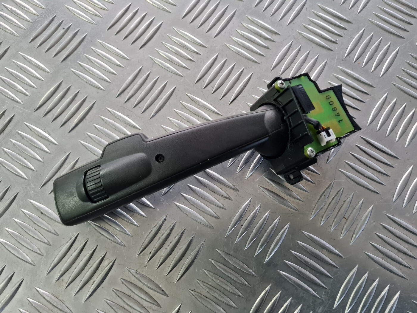 Stikla tīrītāja slēdzis priekš VOLVO C30 2009 4 Stikla tīrītāja slēdzis priekš VOLVO C30 2009