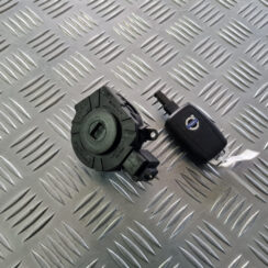 Aizdedzes slēdzene priekš VOLVO C30 2009