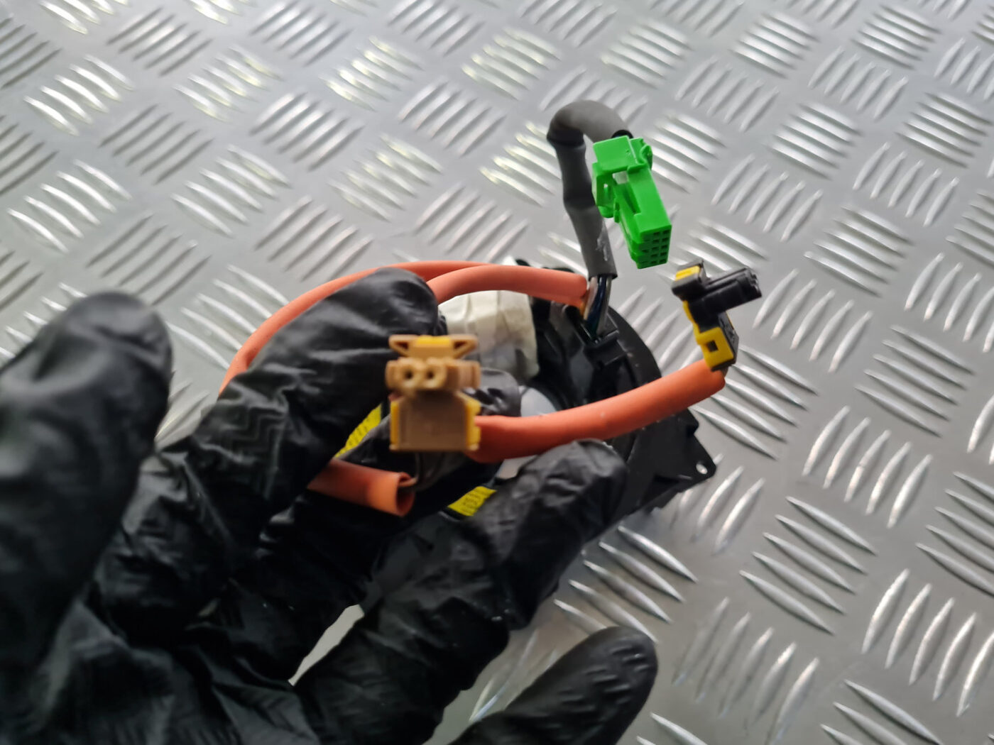 Drošības spilvena slīdgredzens priekš VOLVO C30 2009 8 Drošības spilvena slīdgredzens priekš VOLVO C30 2009