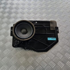 Durvju skaļrunis, apakšā priekš VOLVO C30 2009