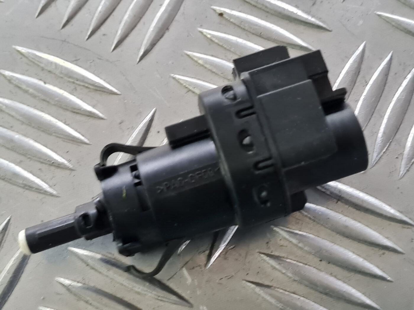 Bremžu signāla slēdzis priekš VOLVO C30 2009