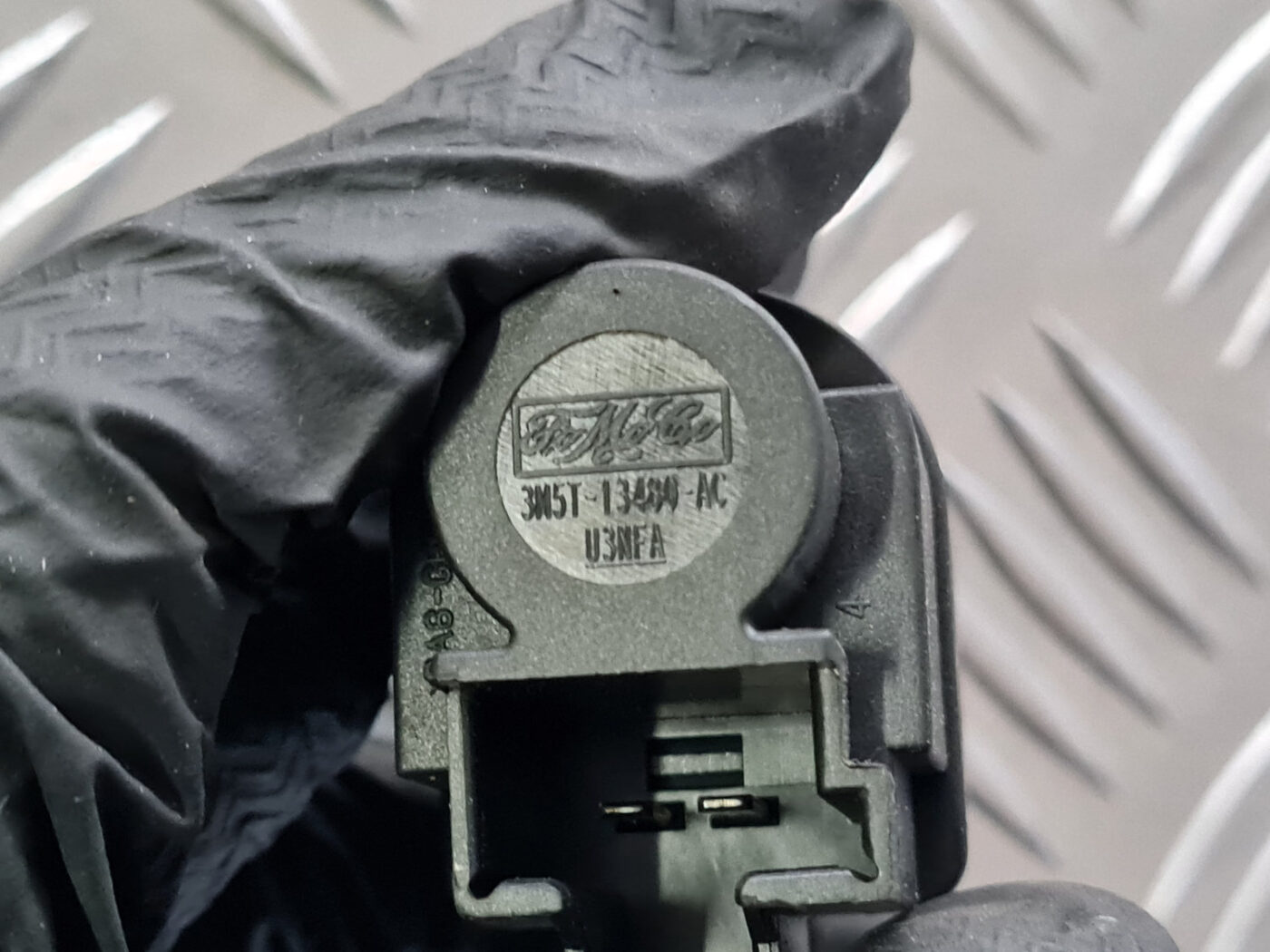 Bremžu signāla slēdzis priekš VOLVO C30 2009