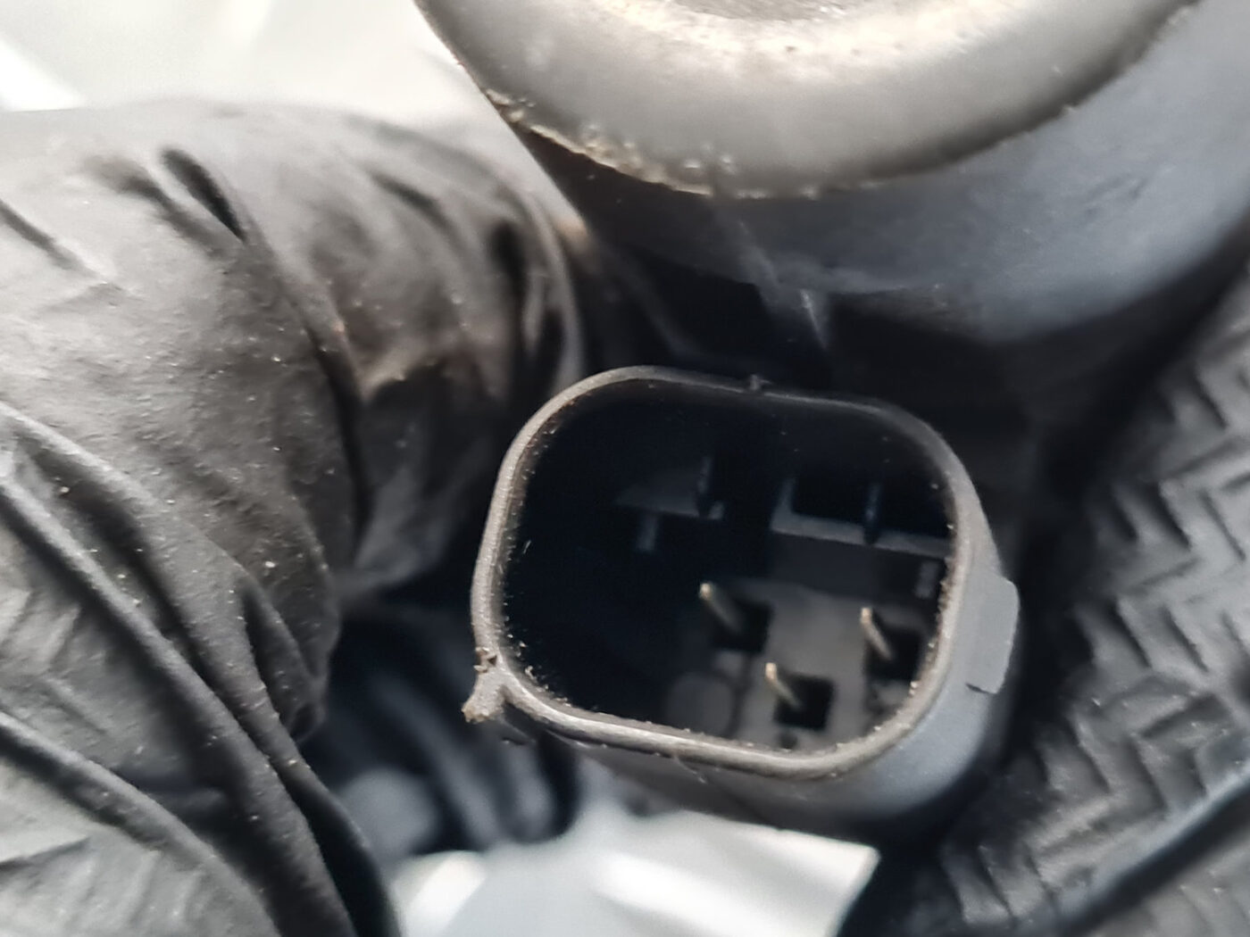 Vakuuma bremžu pastiprinātāja devējs priekš VOLVO C30 2009