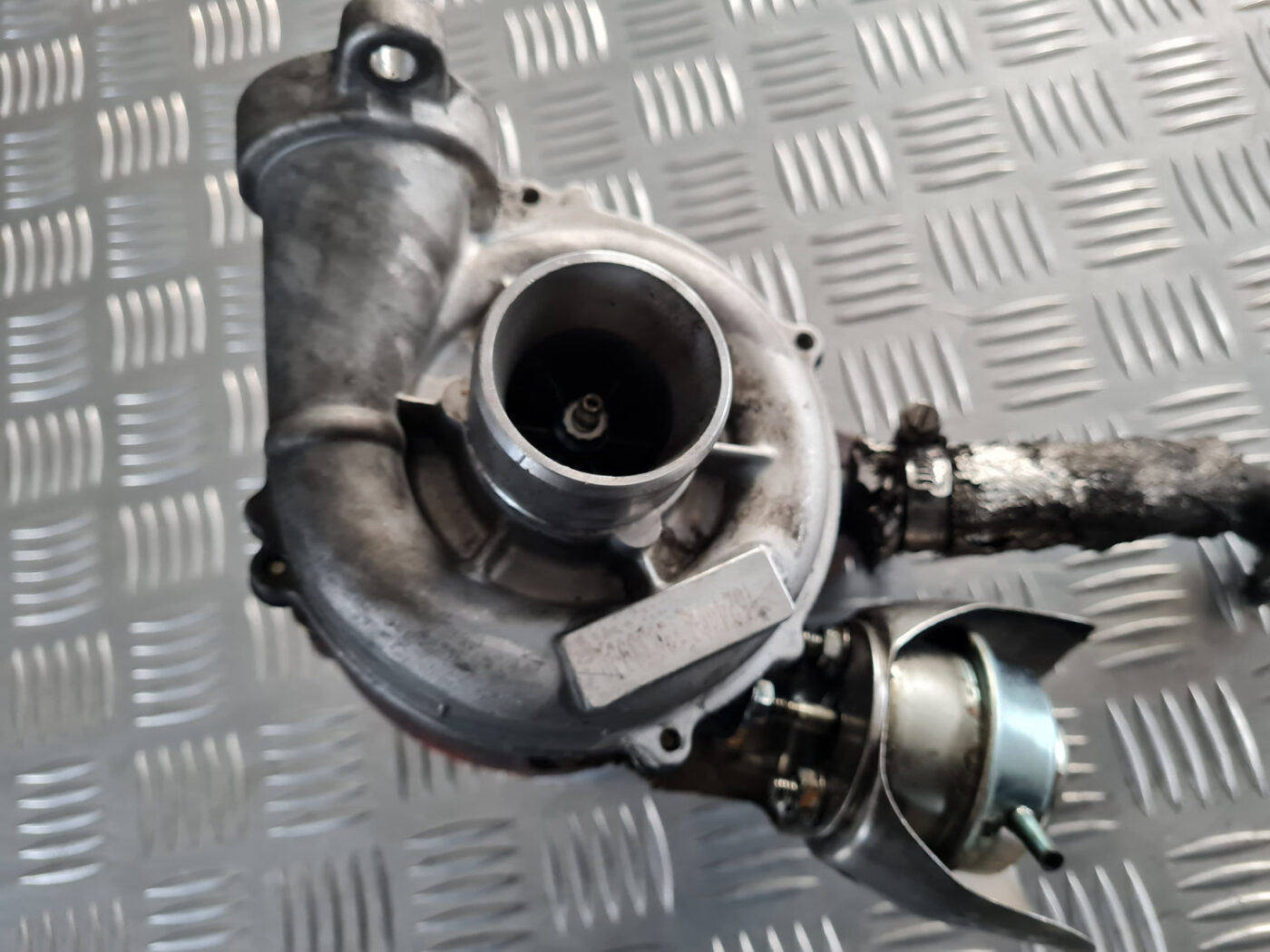 Turbīna priekš VOLVO C30 2009 2 Turbīna priekš VOLVO C30 2009