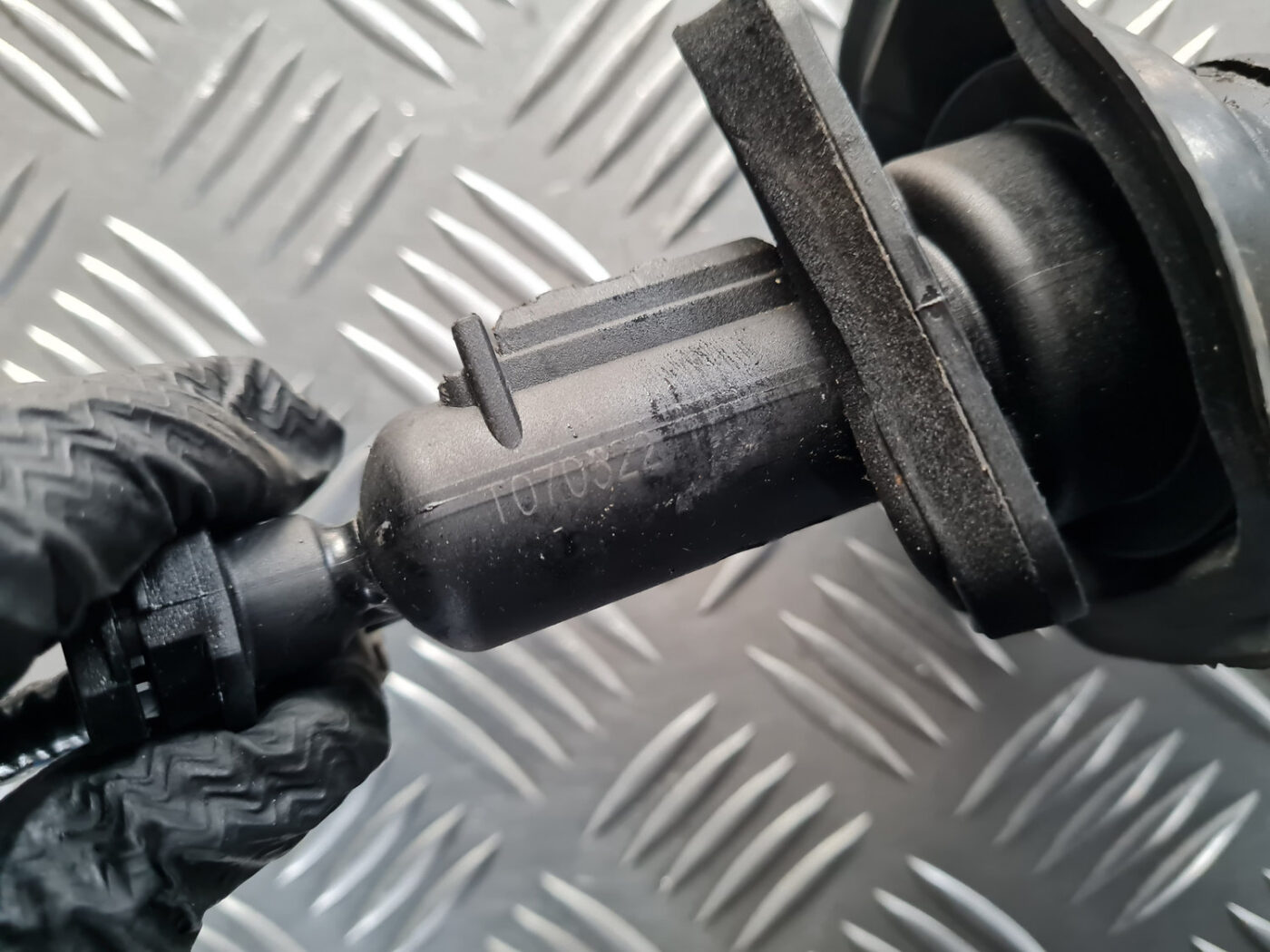 Sajūga galvenais cilindrs priekš VOLVO C30 2009 5 Sajūga galvenais cilindrs priekš VOLVO C30 2009