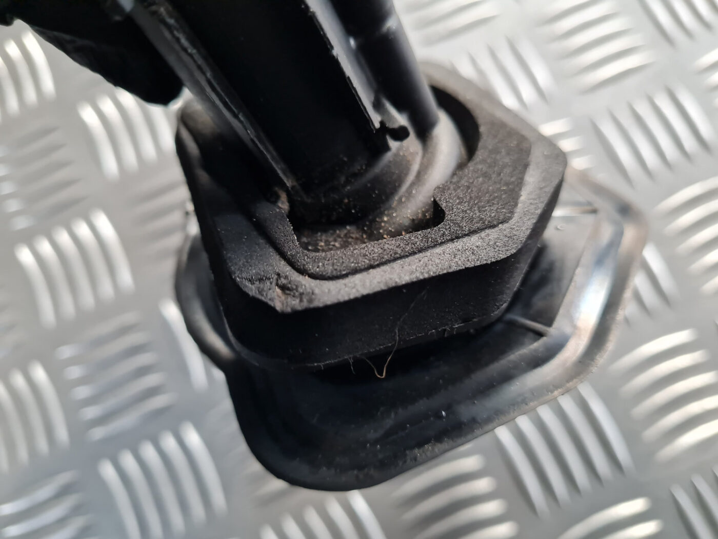 Sajūga galvenais cilindrs priekš VOLVO C30 2009 3 Sajūga galvenais cilindrs priekš VOLVO C30 2009