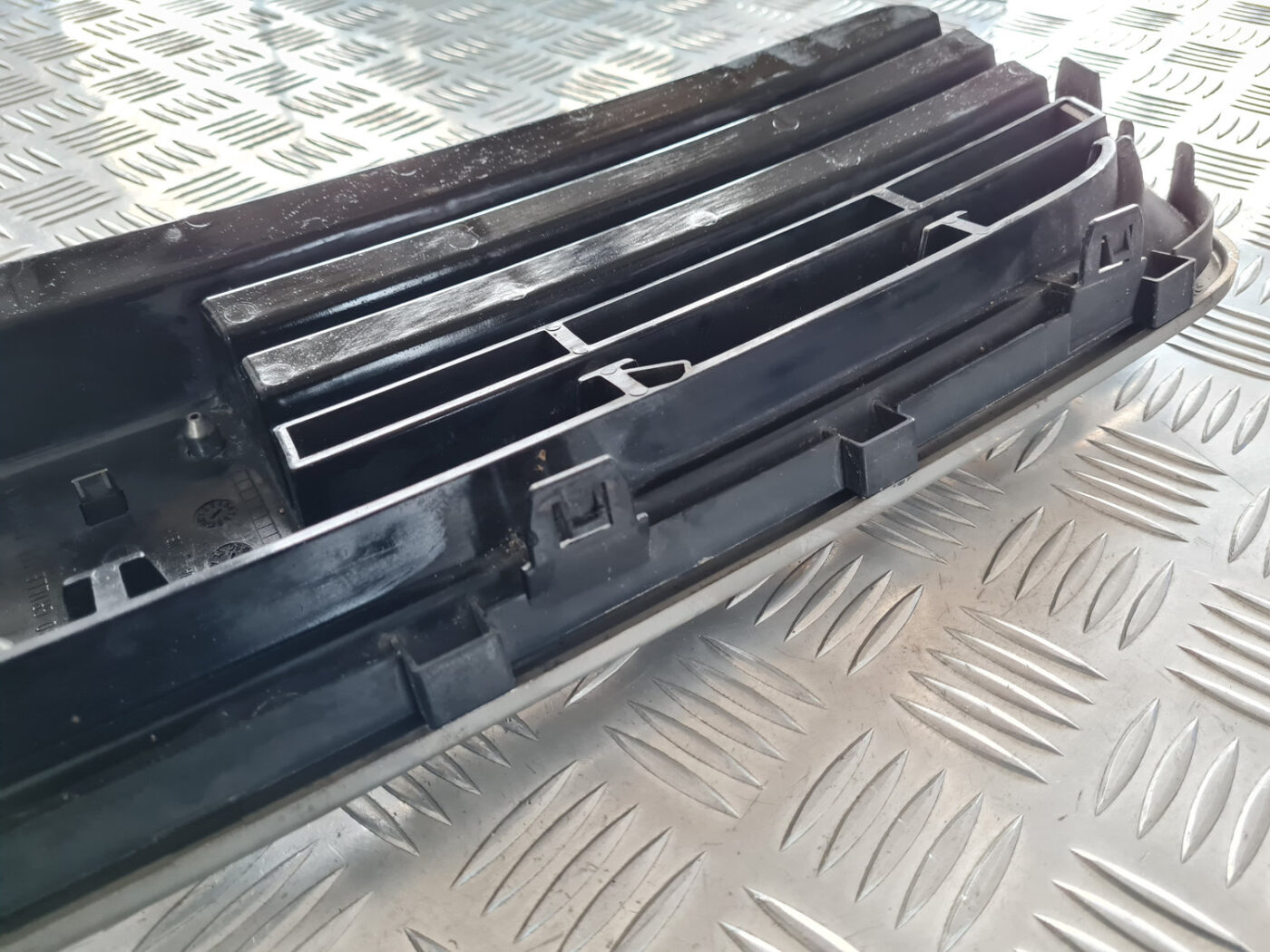 Bufera reste priekš VOLVO C30 2009