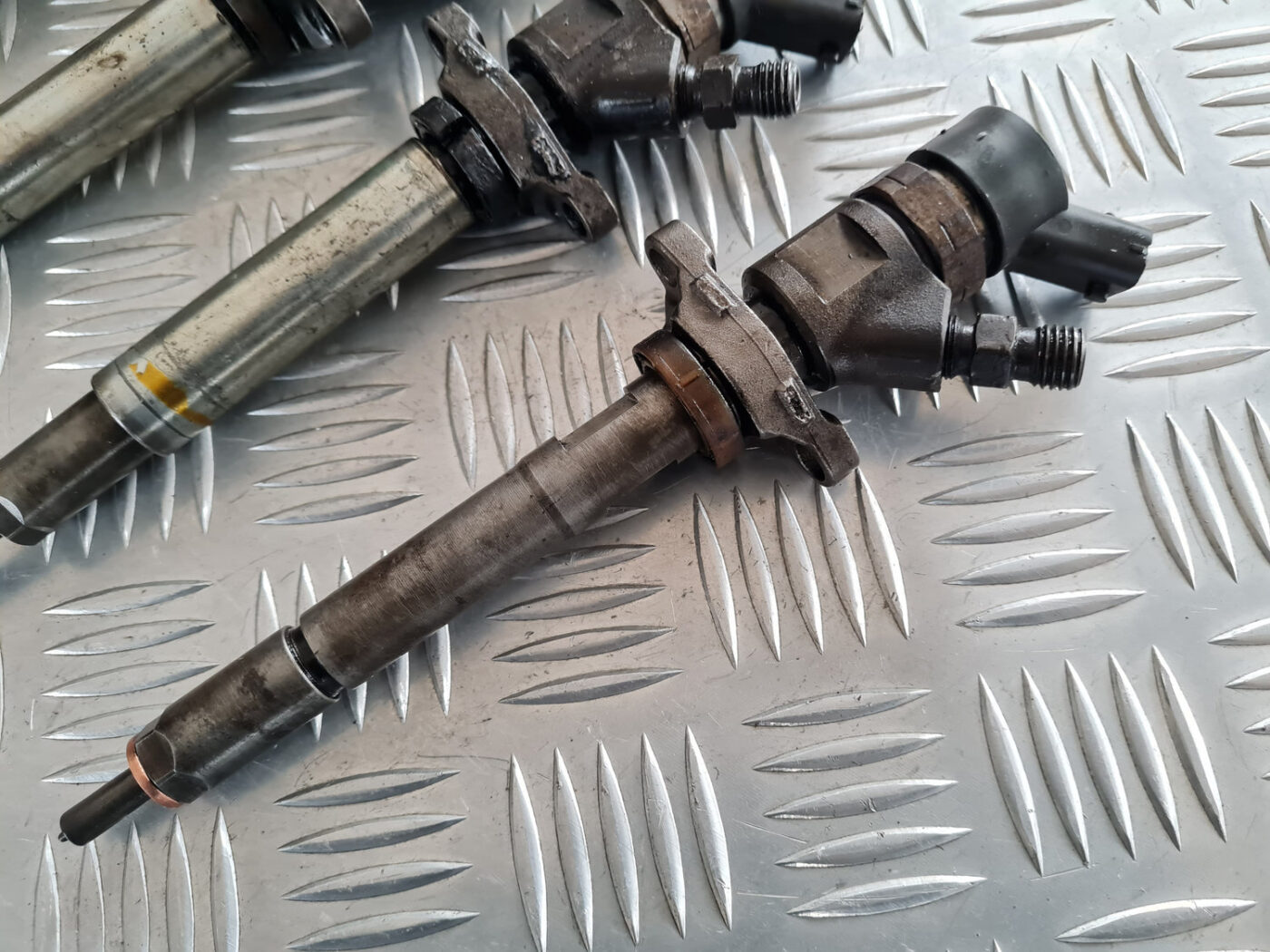 Degvielas smidzinātājs priekš VOLVO C30 2009 12 Degvielas smidzinātājs priekš VOLVO C30 2009