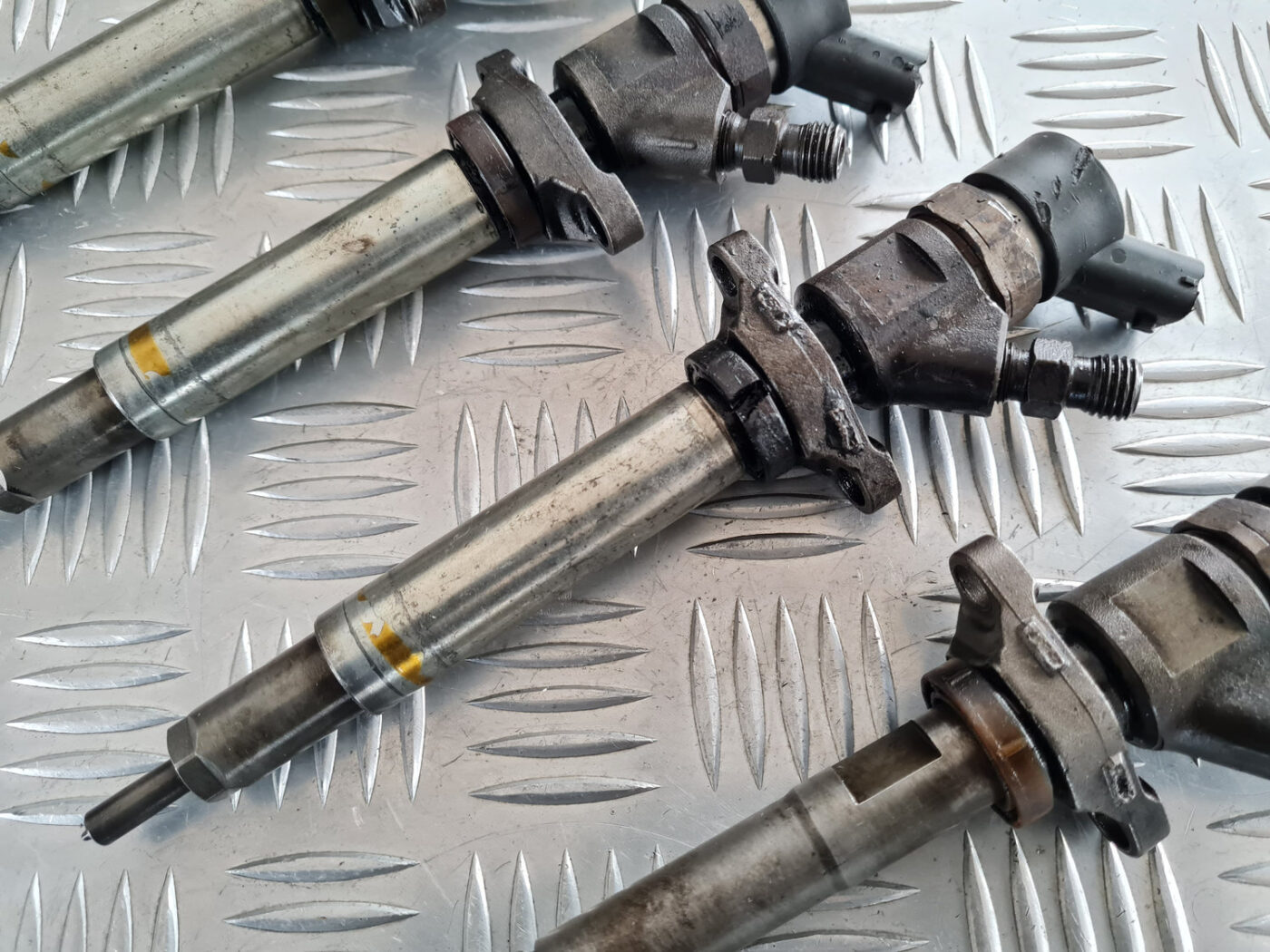 Degvielas smidzinātājs priekš VOLVO C30 2009 11 Degvielas smidzinātājs priekš VOLVO C30 2009