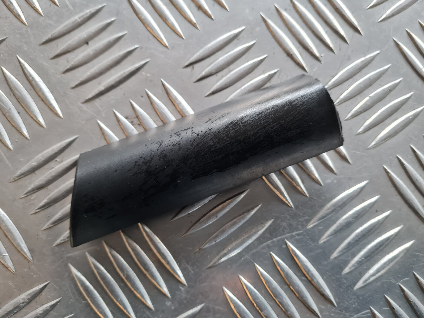 Durvju rokturu apdares uzlika (salonā) priekš VOLVO C30 2009 2 Durvju rokturu apdares uzlika (salonā) priekš VOLVO C30 2009