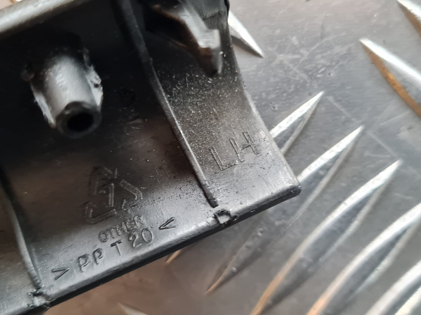 Durvju rokturu apdares uzlika (salonā) priekš VOLVO C30 2009 5 Durvju rokturu apdares uzlika (salonā) priekš VOLVO C30 2009