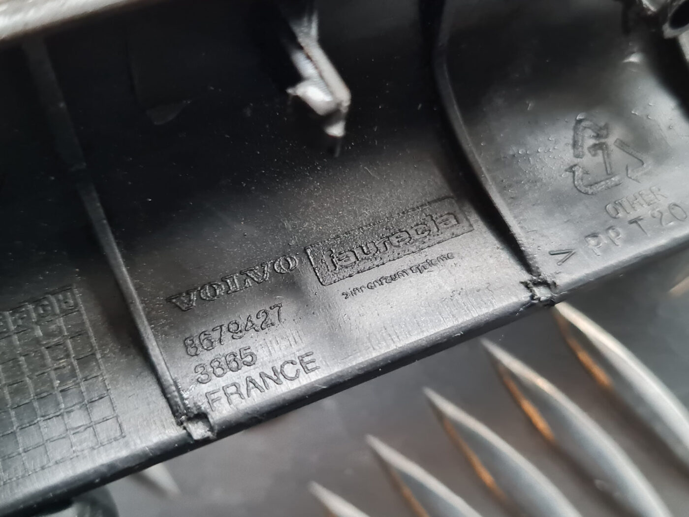 Durvju rokturu apdares uzlika (salonā) priekš VOLVO C30 2009 4 Durvju rokturu apdares uzlika (salonā) priekš VOLVO C30 2009