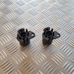 Radiatora kronšteins priekš VOLVO C30 2009