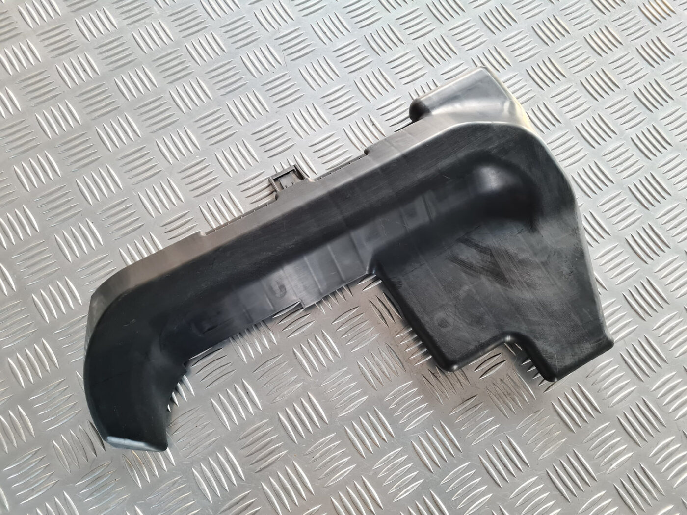 Aizmugurēja sēdekļa kronšteins priekš VOLVO C30 2009 2 Aizmugurēja sēdekļa kronšteins priekš VOLVO C30 2009