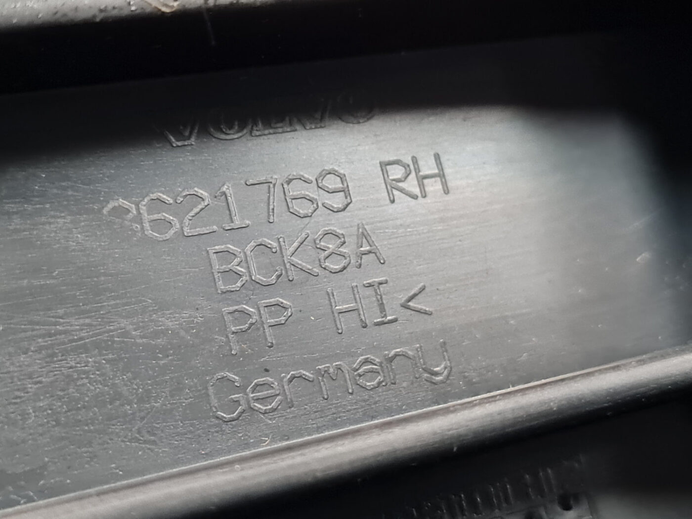 Aizmugurēja sēdekļa kronšteins priekš VOLVO C30 2009 3 Aizmugurēja sēdekļa kronšteins priekš VOLVO C30 2009