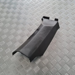 Vidējas salona statnes apdare priekš VOLVO C30 2009