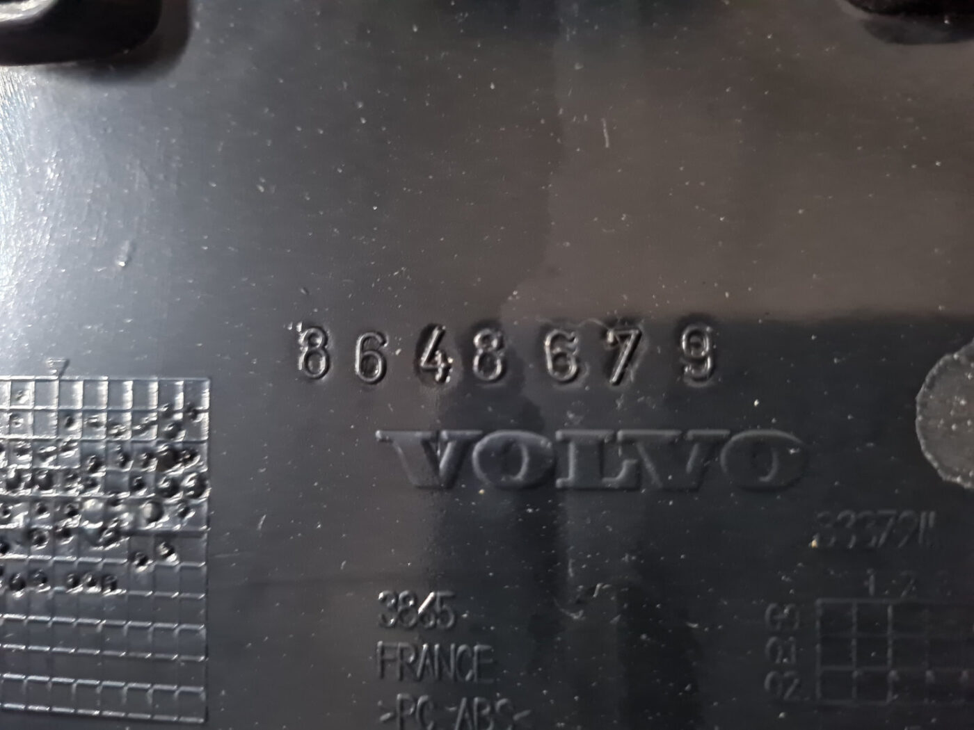 Centrālās konsoles iekšējā plastmasa priekš VOLVO C30 2009 3 Centrālās konsoles iekšējā plastmasa priekš VOLVO C30 2009