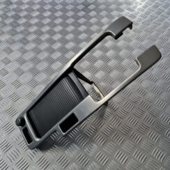 Centrālās konsoles (apdares) vidēja daļa priekš VOLVO C30 2009