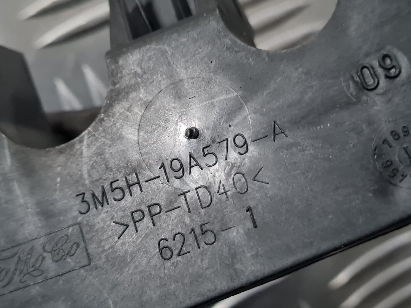 Salona plastmasa priekš VOLVO C30 2009 3 Salona plastmasa priekš VOLVO C30 2009