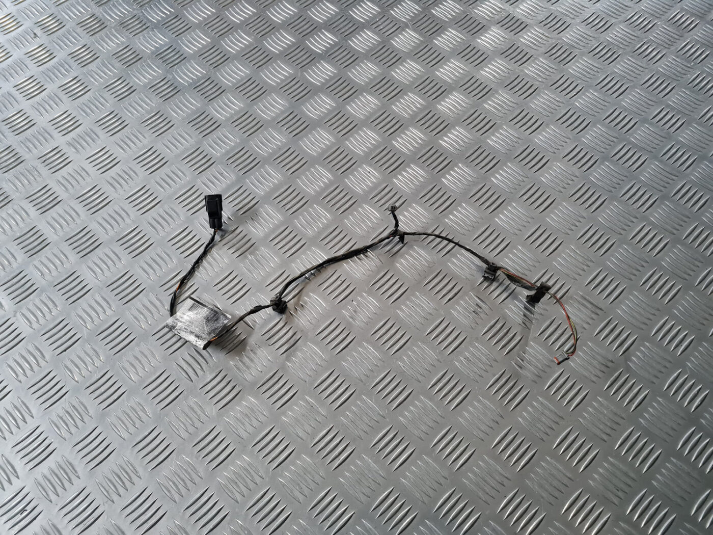 Numura zīmes apgaismojuma vadi priekš VOLVO C30 2009