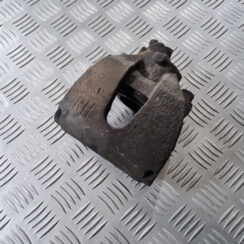 Priekšējais labais suports priekš VOLVO C30 2009