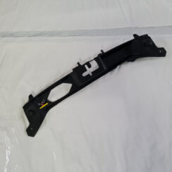 Radiatoru augšēja uzlika priekš VOLVO C30 2009