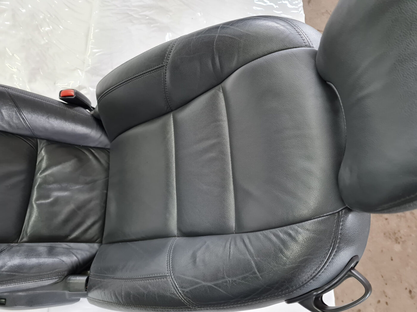 Priekšējais kreisais sēdeklis priekš VOLVO C30 2009 6 Priekšējais kreisais sēdeklis priekš VOLVO C30 2009