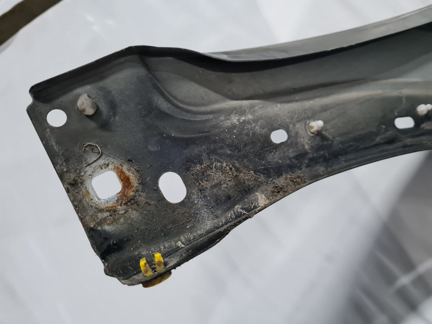 Priekšējais kreisais spārns priekš VOLVO C30 2009 9 Priekšējais kreisais spārns priekš VOLVO C30 2009