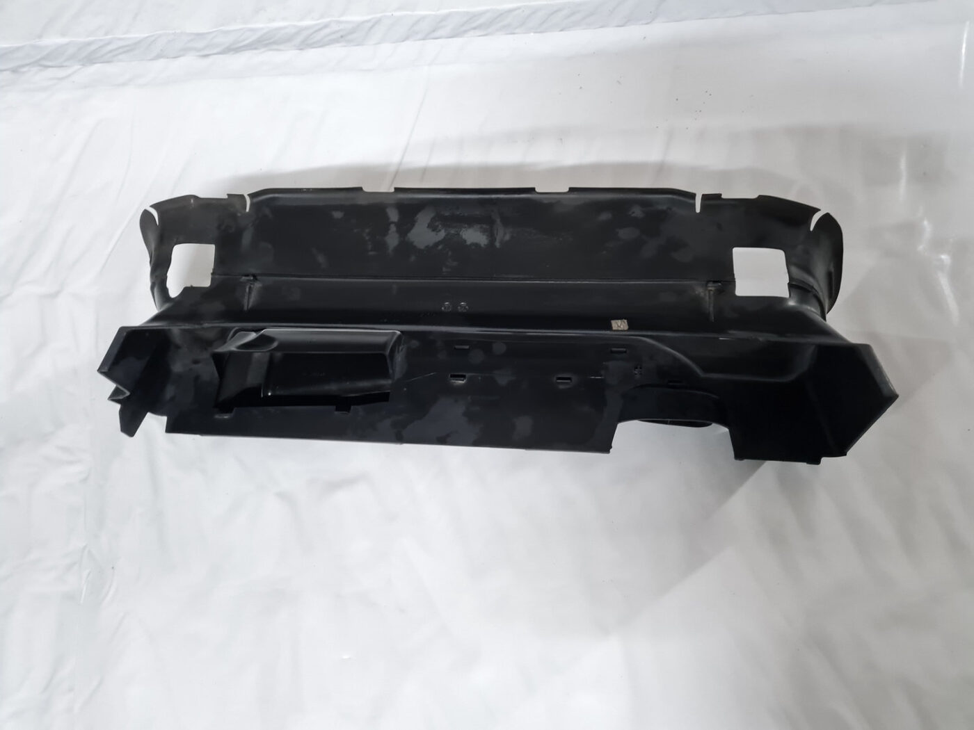 Ieplūdes gaisa deflektors/Difuzors priekš VOLVO C30 2009