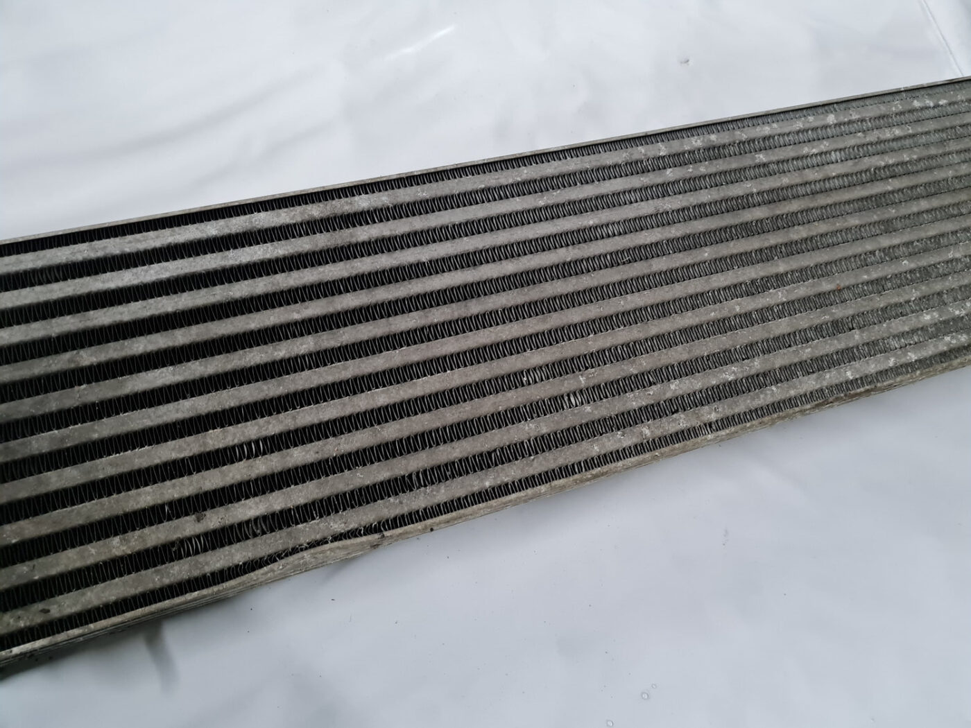 Interkūleris priekš VOLVO C30 2009 10 Interkūleris priekš VOLVO C30 2009