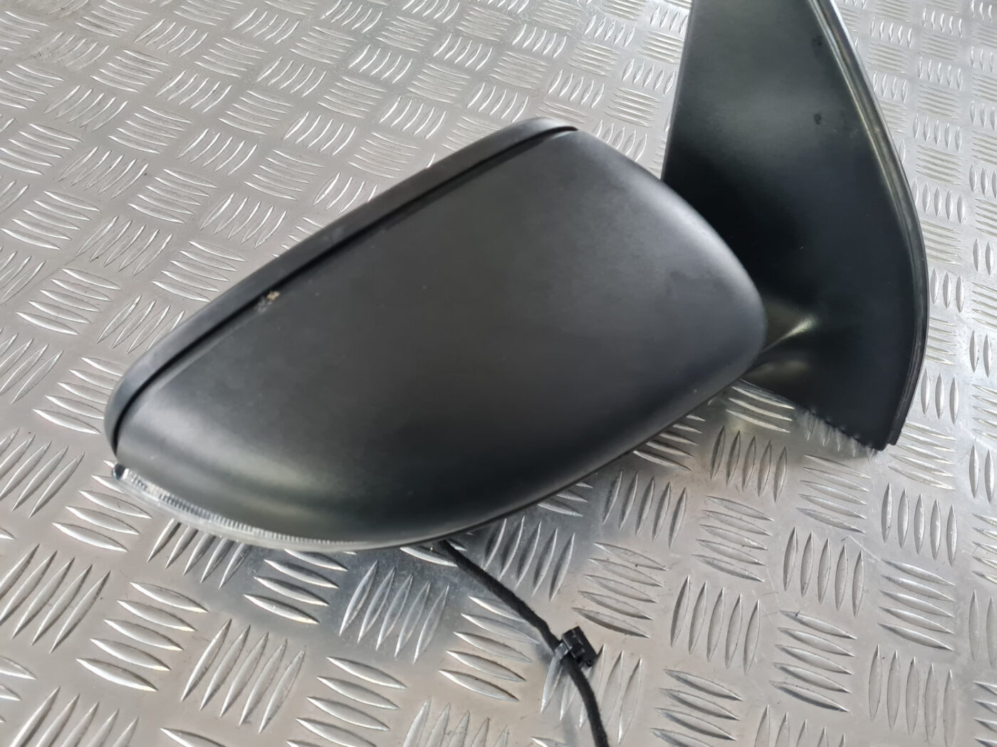 Ārējais spogulis, pa labi priekš VW GOLF 6 2011