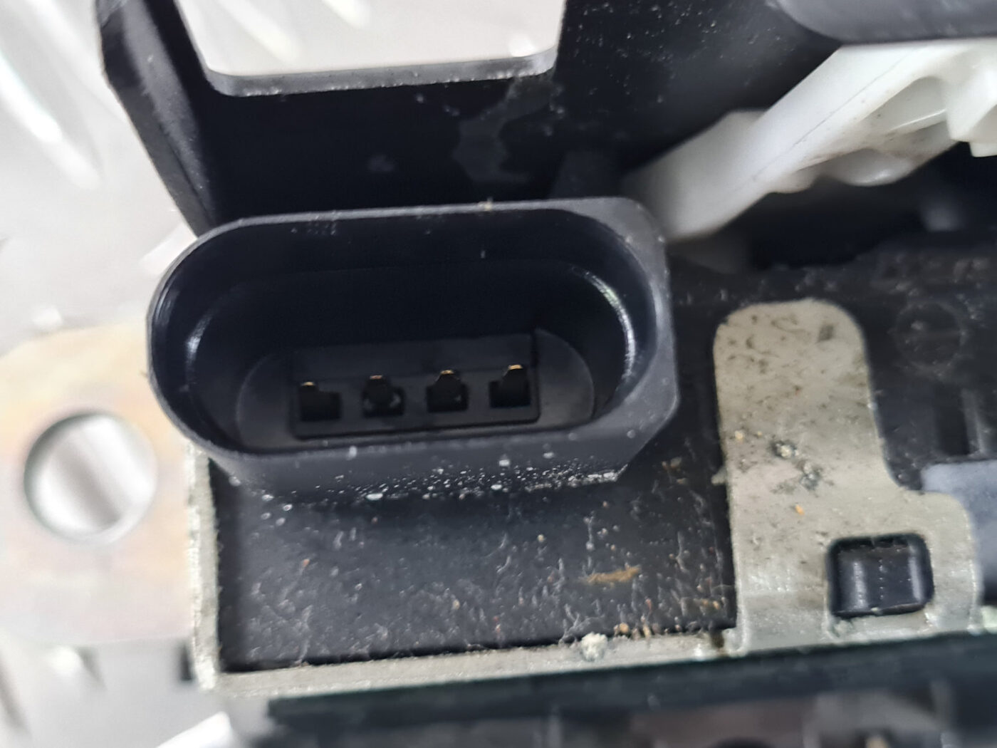 Bagāžnieka vāka slēdzene priekš VW GOLF 6 2011 7 Bagāžnieka vāka slēdzene priekš VW GOLF 6 2011