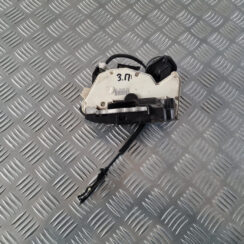 Aizmugurējo kreiso durvju slēdzene priekš VW GOLF 6 2011