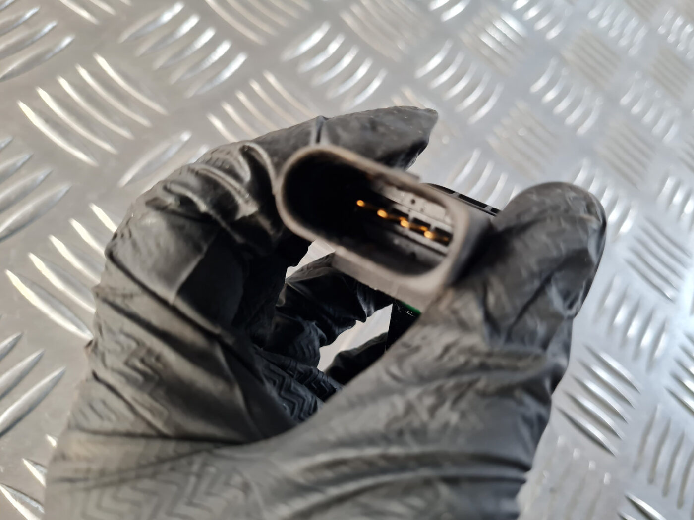 Gaisa spiediena devējs priekš VW GOLF 6 2011 3 Gaisa spiediena devējs priekš VW GOLF 6 2011