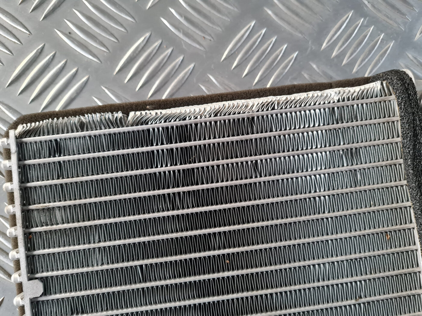 Apsildes sistēmas radiators priekš VW GOLF 6 2011