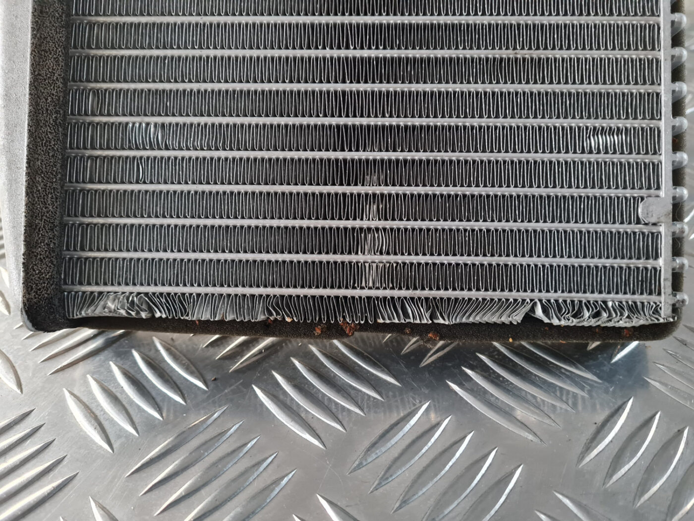 Apsildes sistēmas radiators priekš VW GOLF 6 2011