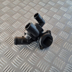 Termostata korpuss priekš VW GOLF 6 2011