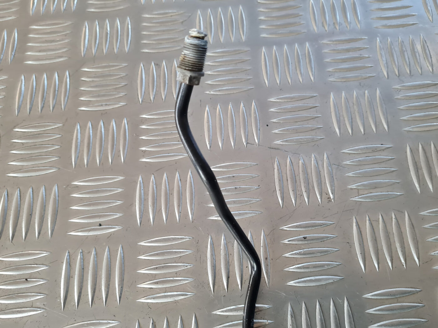 Bremžu caurule priekš VW GOLF 6 2011 4 Bremžu caurule priekš VW GOLF 6 2011