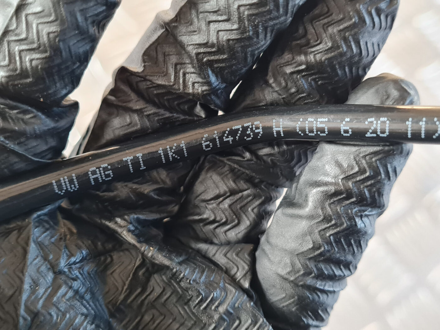 Bremžu caurule priekš VW GOLF 6 2011 3 Bremžu caurule priekš VW GOLF 6 2011