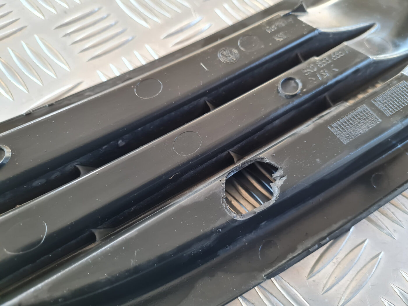 Miglas luktura reste, pa kreisi priekš VW GOLF 6 2011