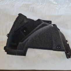 Bagāžnieka nodalījuma sānu apdare priekš VW GOLF 6 2011