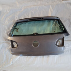 Bagāžnieka vāks priekš VW GOLF 6 2011